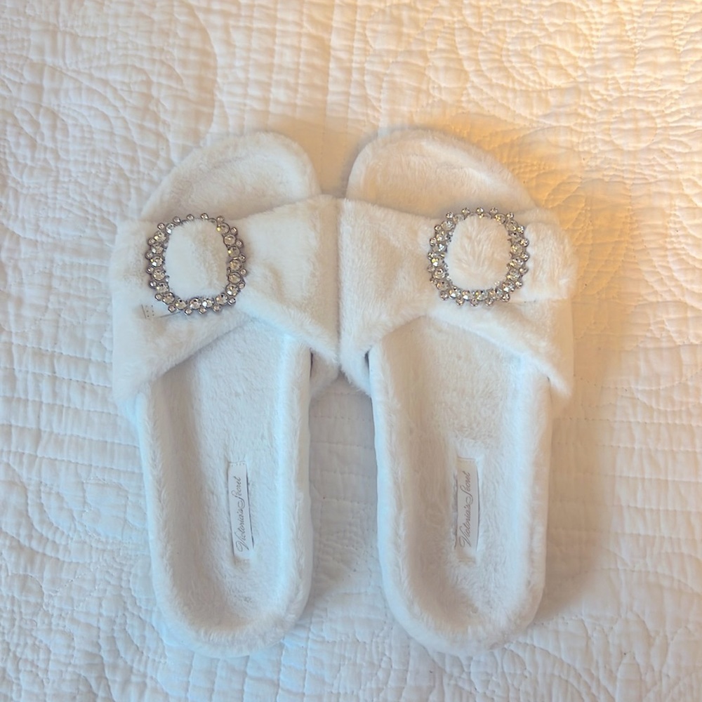 Victoria Secret fuzzy slide slippers